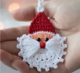 Crochet Santa Ornament – Free Pattern